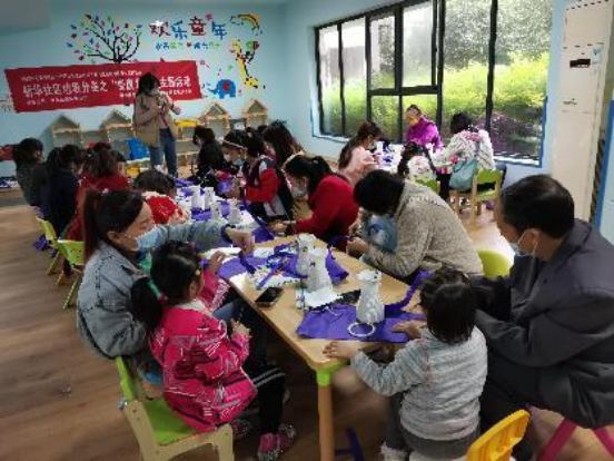 2-通稿：新华社区垃圾分类之“变废为宝”主题活动142.png